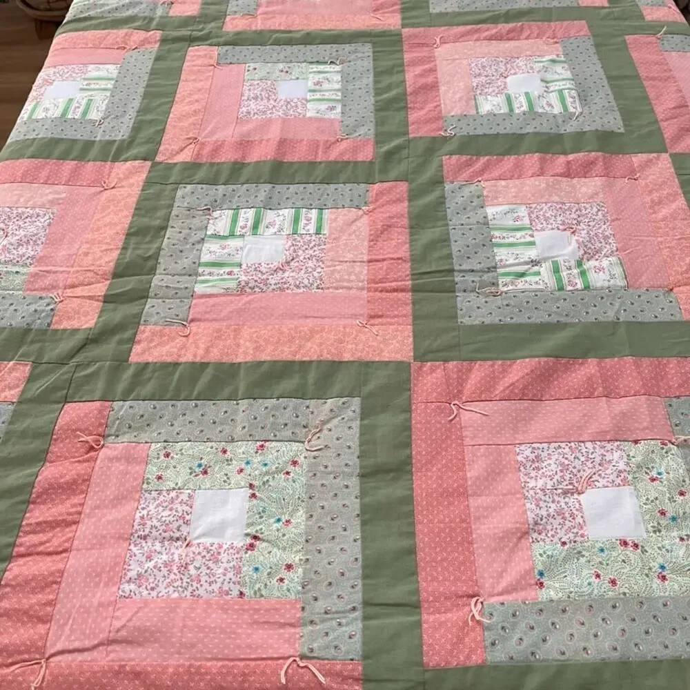Vintage Quilt Bedspread Block Patchwork Pattern Pink Green 88 x 60